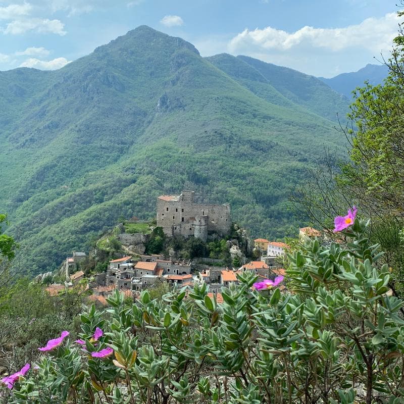 A pic of Castelvecchio di Rocca Barbena